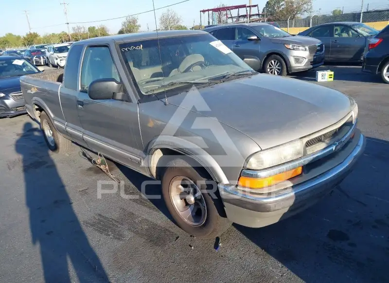 2000 Chevrolet S10 фото