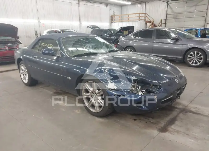 2000 Jaguar XK8 photo