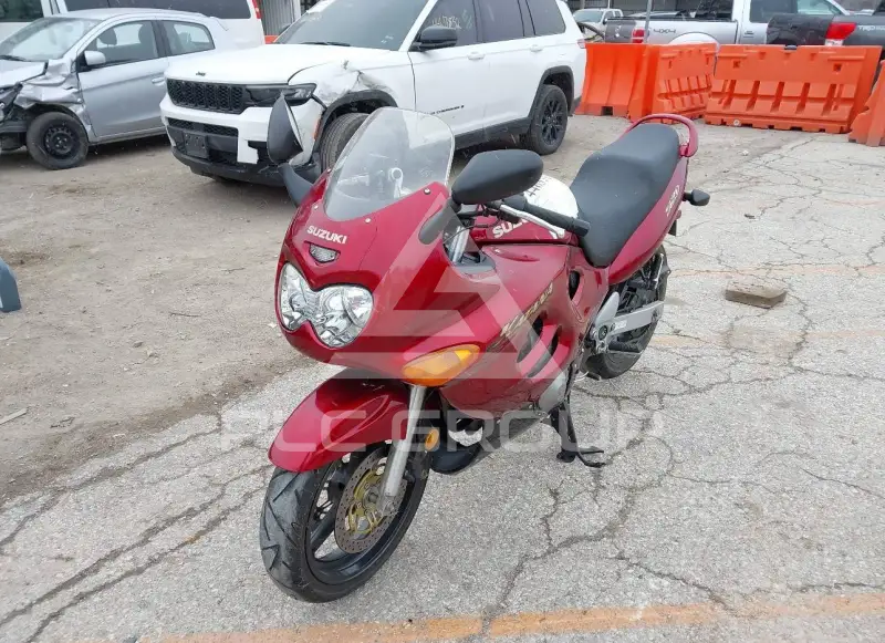 2000 Suzuki GSX фото