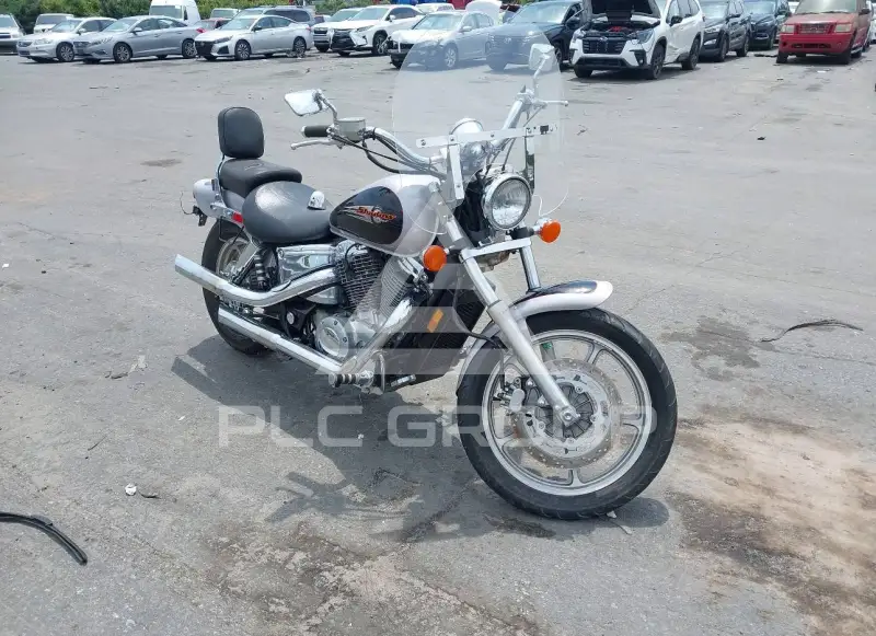 2000 Honda VT1100 фото