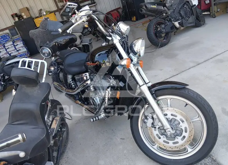 2000 Honda VT1100 фото