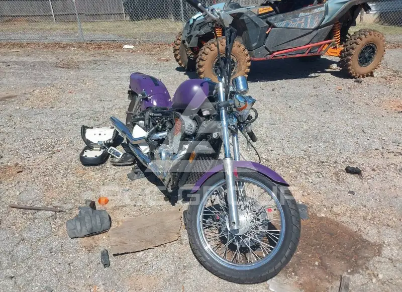 2000 Honda VT600 photo