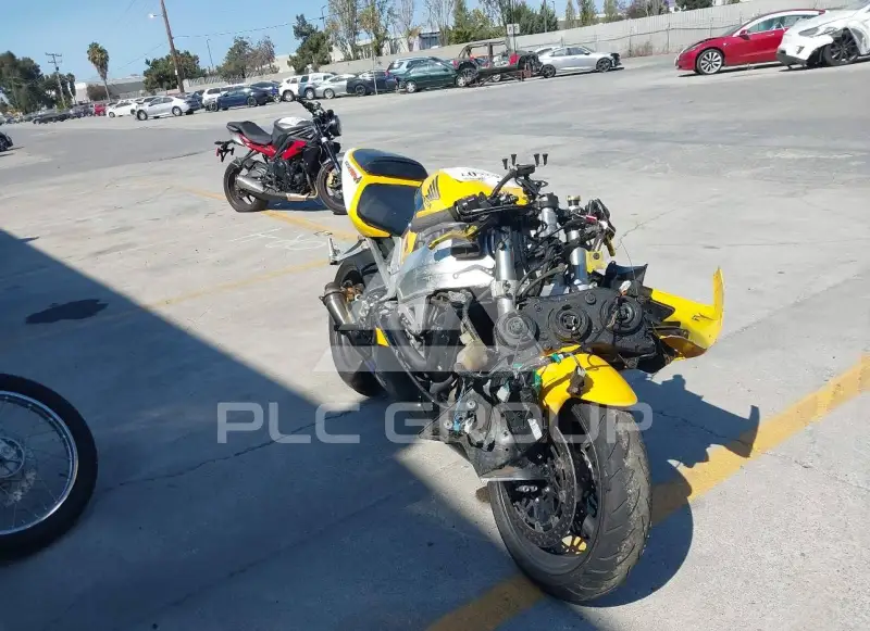 2000 Honda CBR900 фото