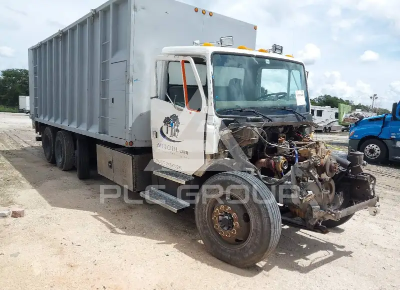 2000 Freightliner  photo