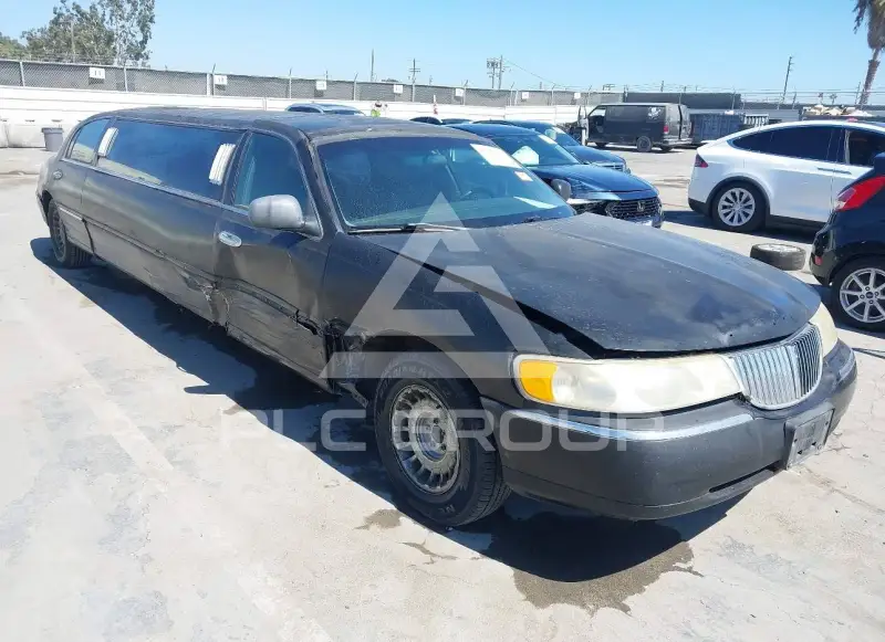 2000 Lincoln Town фото
