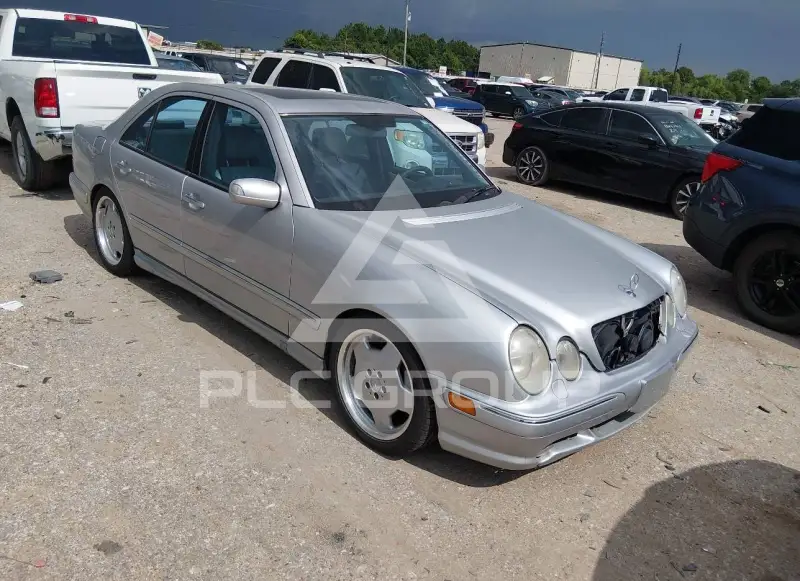 2000 Mercedes Benz E 550 photo