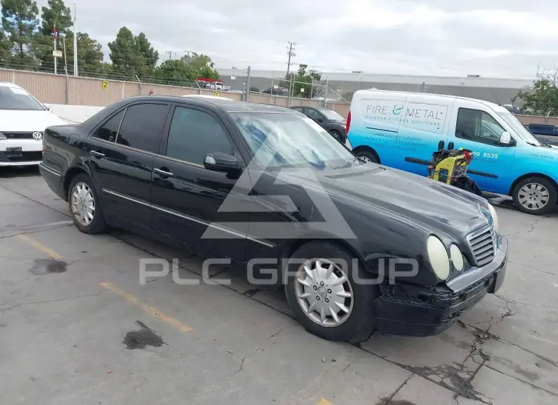 2000 Mercedes Benz E 320 фото
