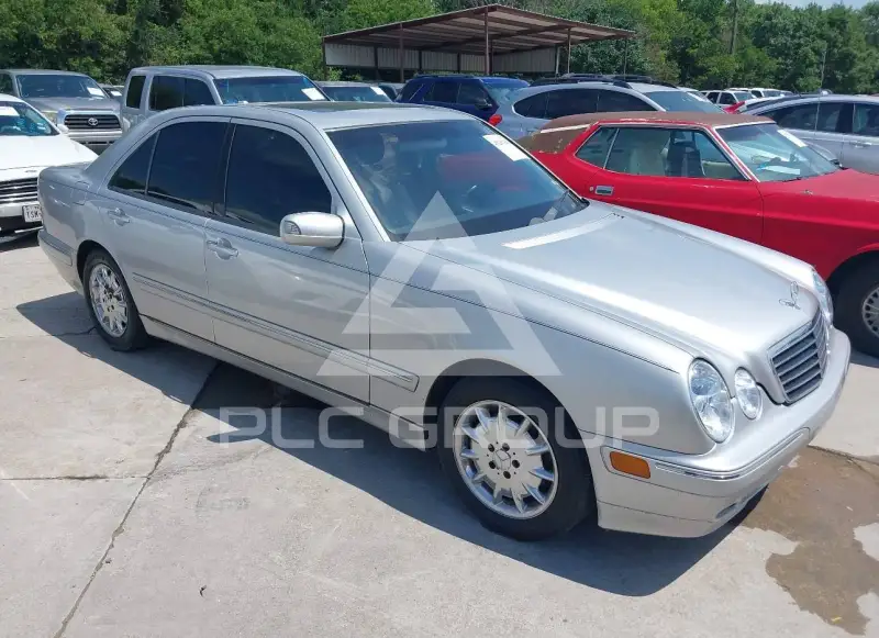 2000 Mercedes Benz E 320 фото