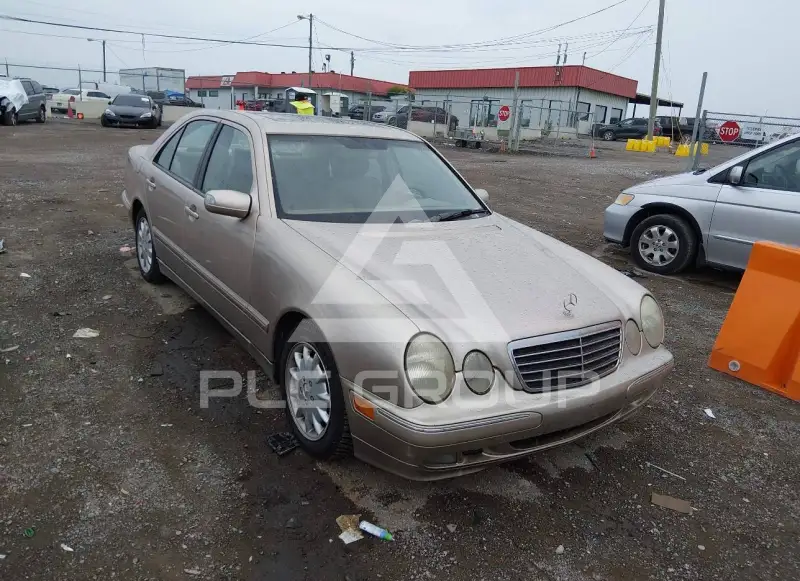 2000 Mercedes Benz E 320 фото