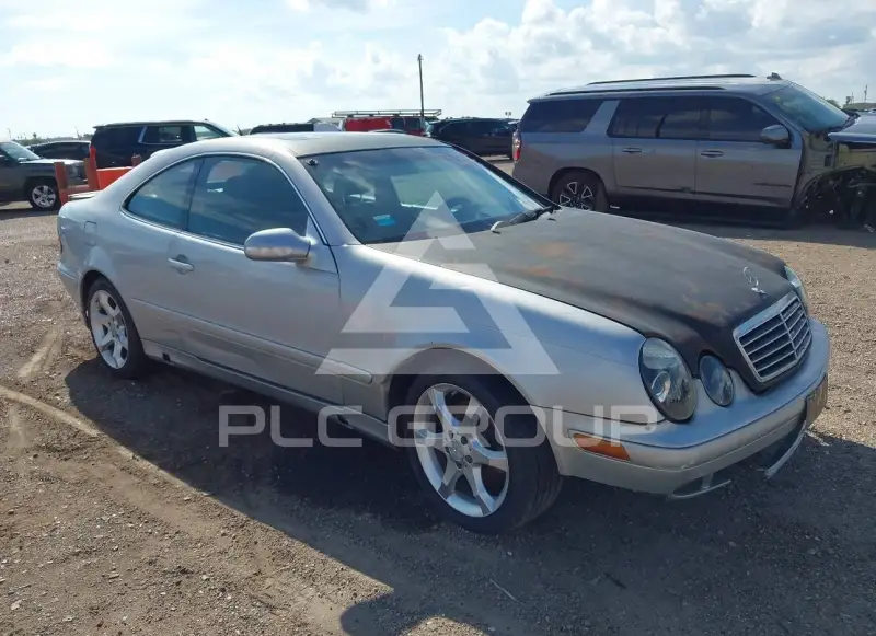 2000 Mercedes Benz CLK 320 photo
