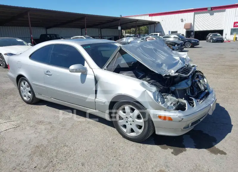 2000 Mercedes Benz CLK 320 фото