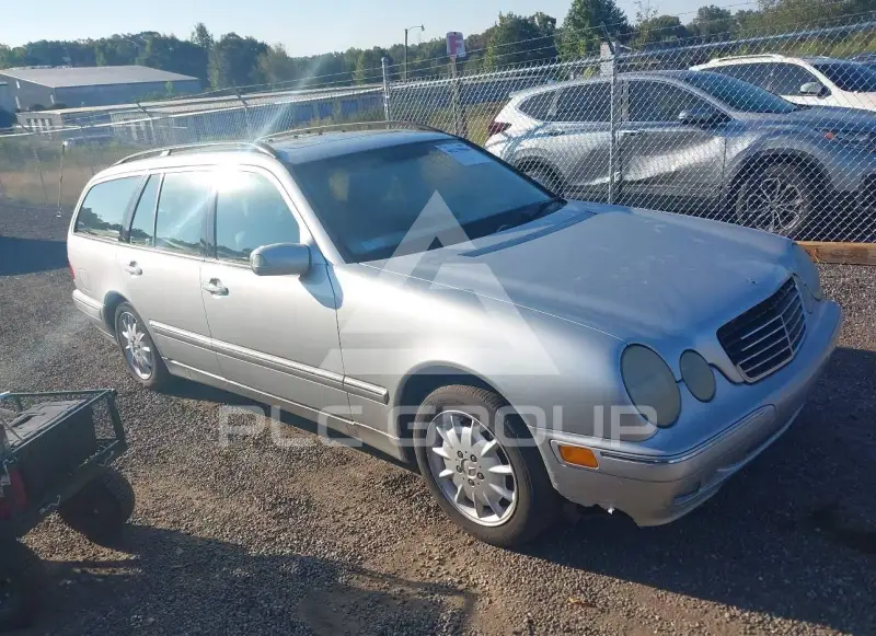 2000 Mercedes Benz E-Class photo