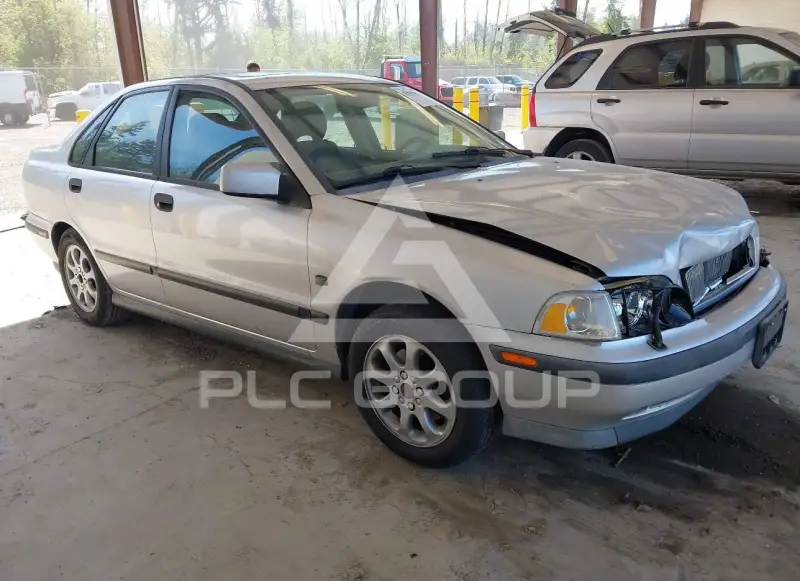 2000 Volvo S40 photo