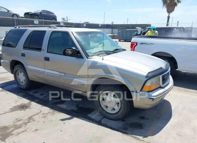 2000 GMC Jimmy photo