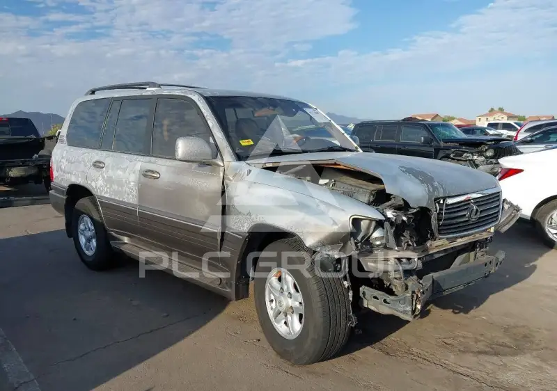 2000 Lexus LX470 photo