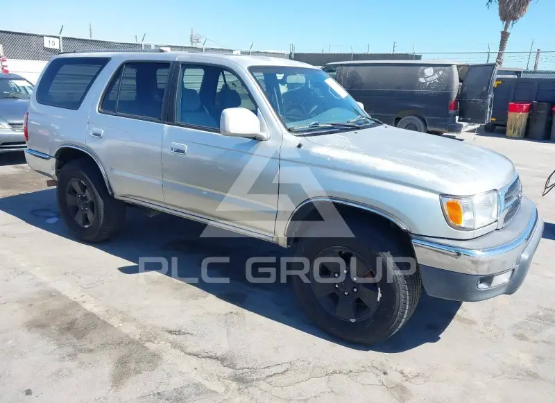 2000 Toyota 4 RUNNER photo
