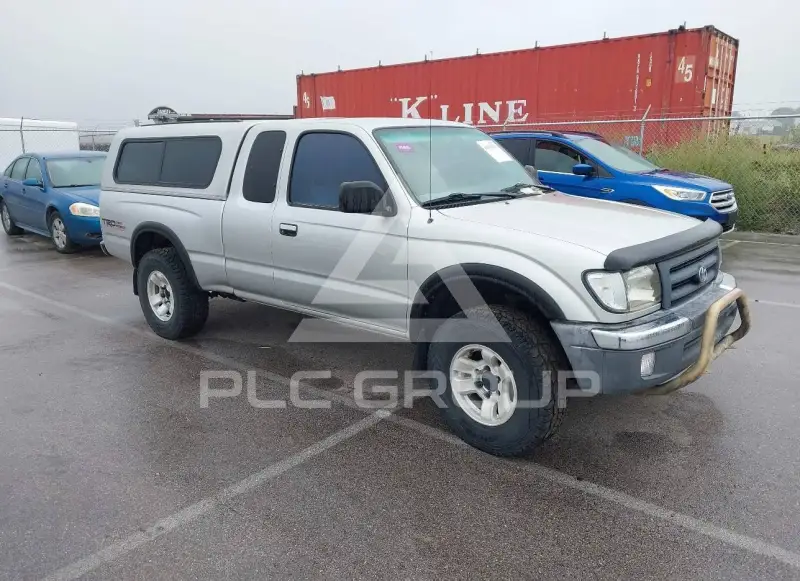 2000 Toyota TACOMA photo