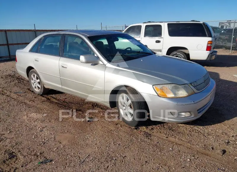 2000 Toyota AVALON photo