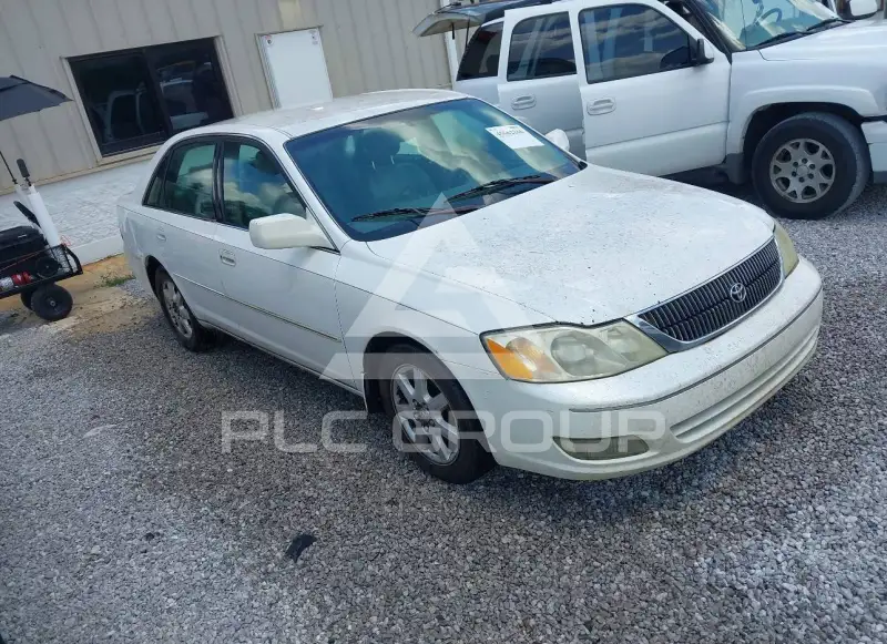 2000 Toyota AVALON photo