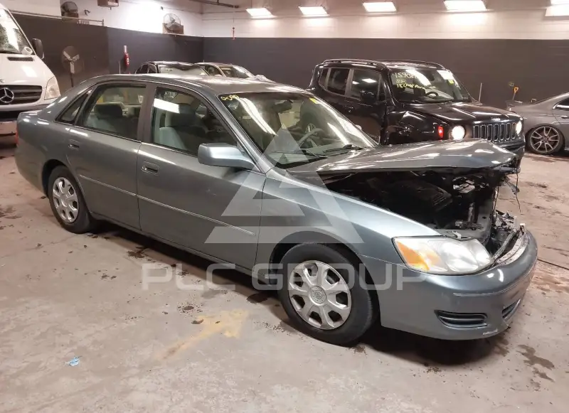 2000 Toyota AVALON photo