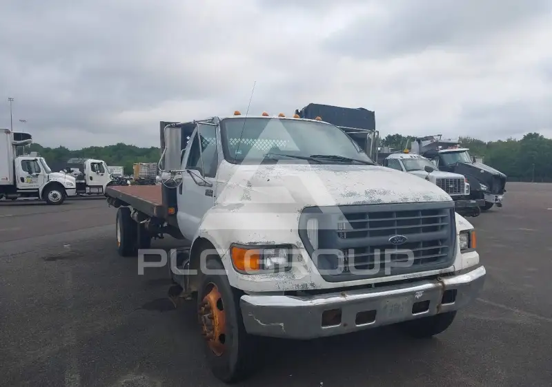 2000 Ford F-650 фото