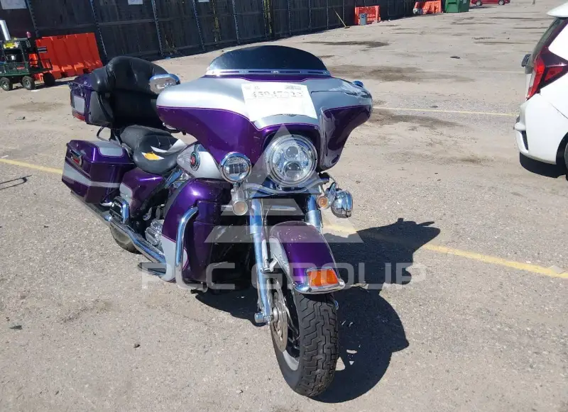 2001 Harley-Davidson FLHTCU фото