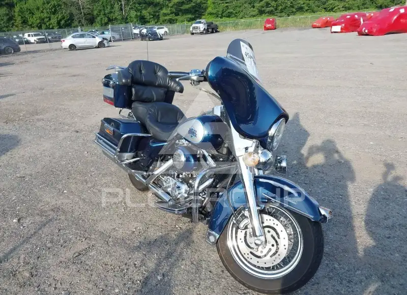 2001 Harley-Davidson FLHT photo
