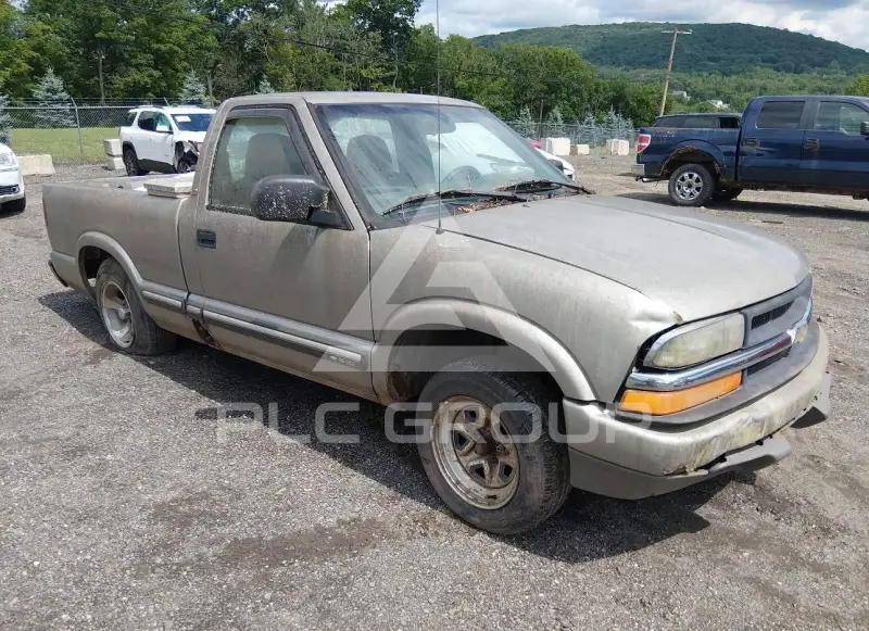 2001 Chevrolet S10 photo