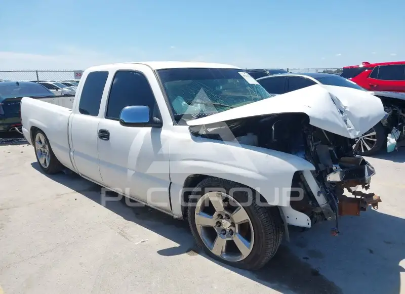 2001 Chevrolet Silverado photo