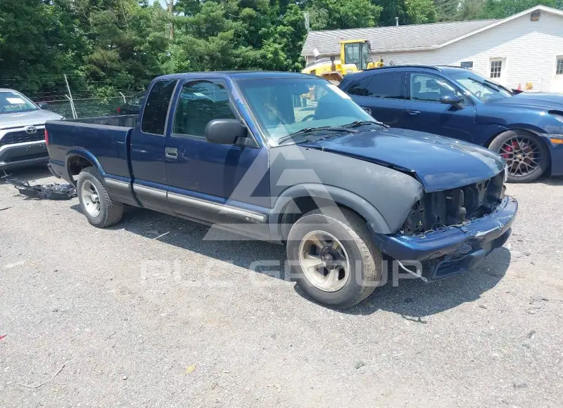 2001 Chevrolet S10 photo