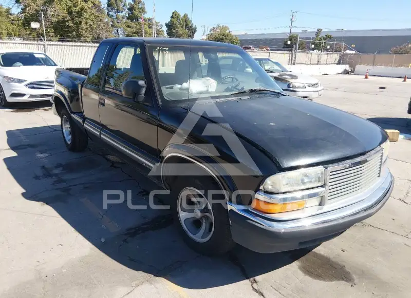 2001 Chevrolet S10 photo