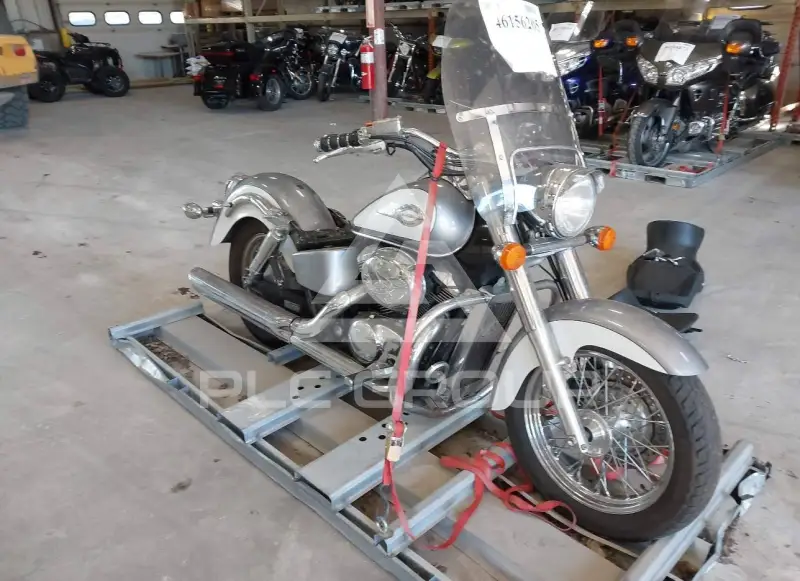 2001 Honda VT750 фото