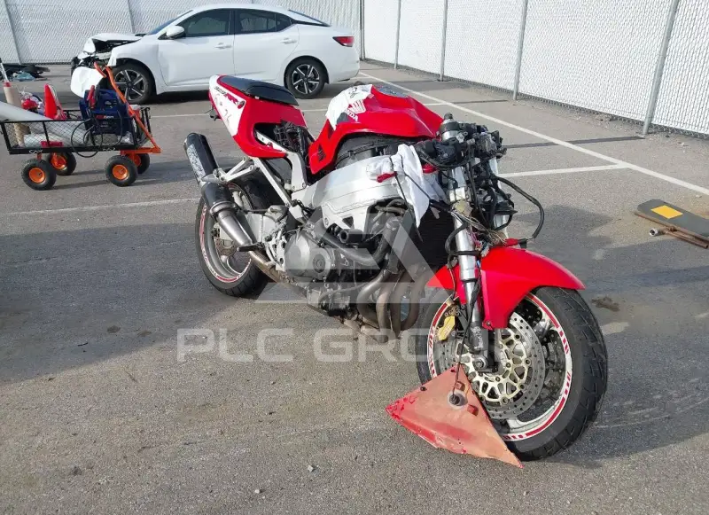 2001 Honda CBR900 photo