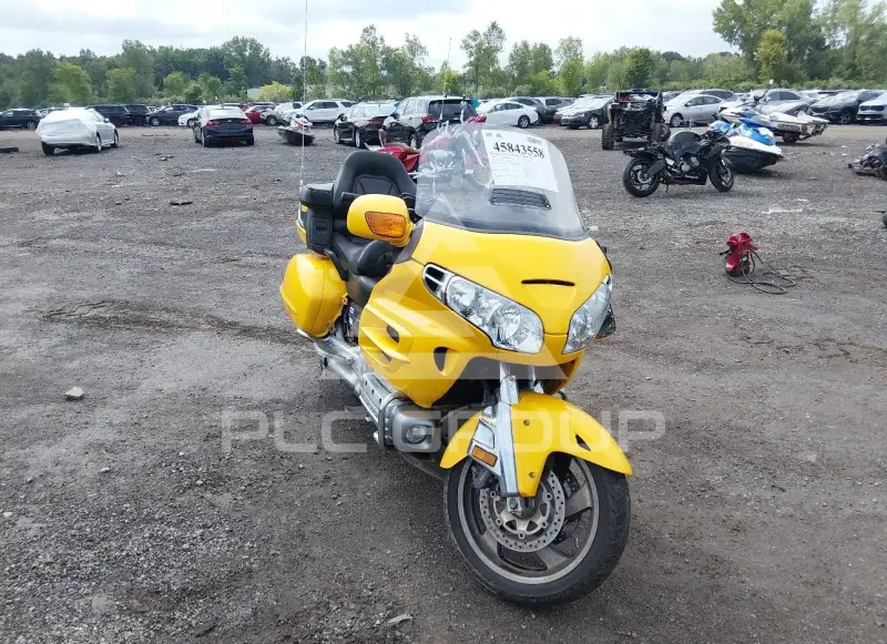 2001 Honda GL1800 photo