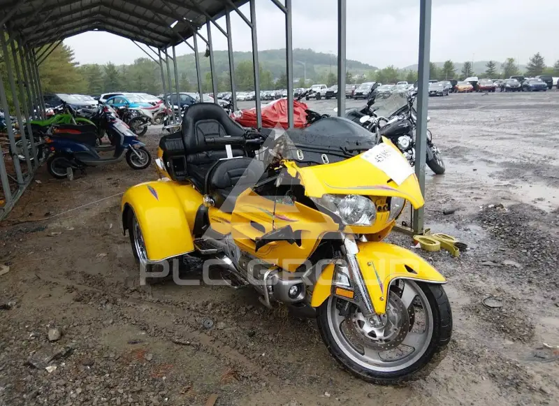 2001 Honda GL1800 photo