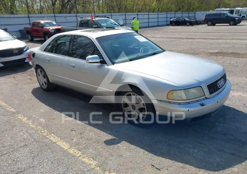 2001 Audi S8 фото