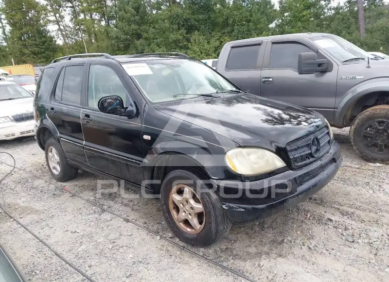 2001 Mercedes Benz ML 320 photo