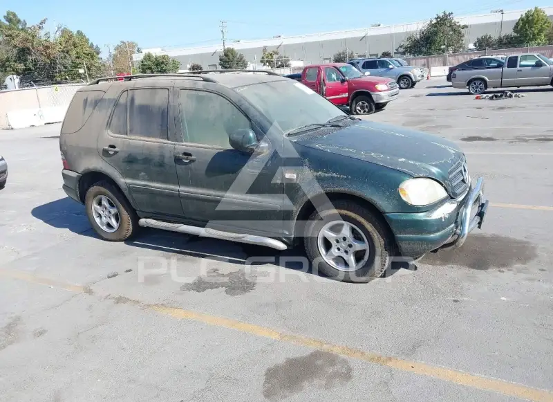 2001 Mercedes Benz ML 320 photo