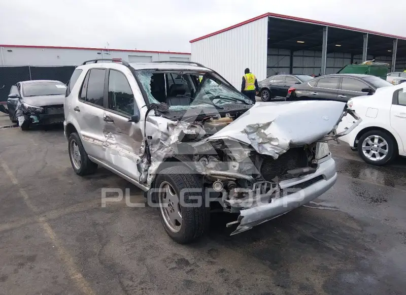 2001 Mercedes Benz ML 320 фото