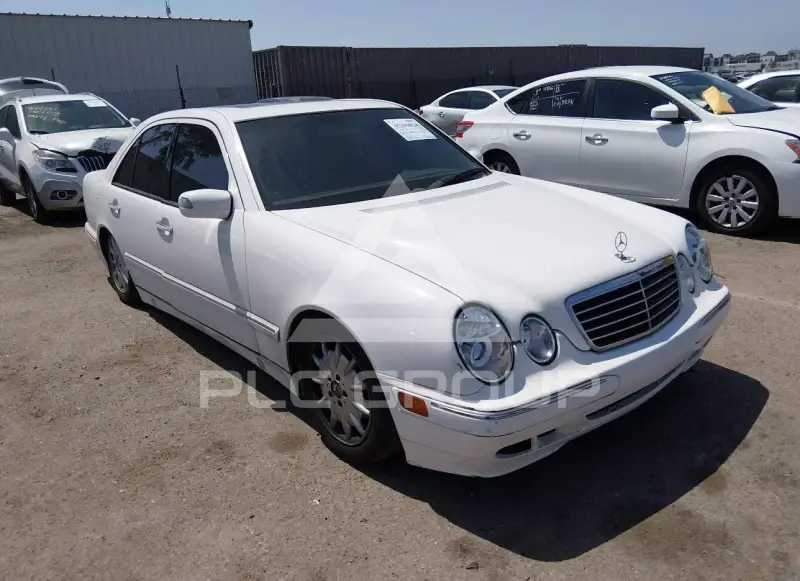 2001 Mercedes Benz E 320 фото