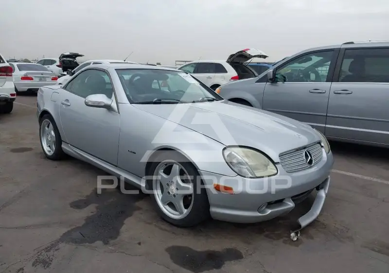 2001 Mercedes Benz SLK 320 photo