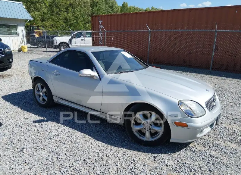 2001 Mercedes Benz SLK 320 photo