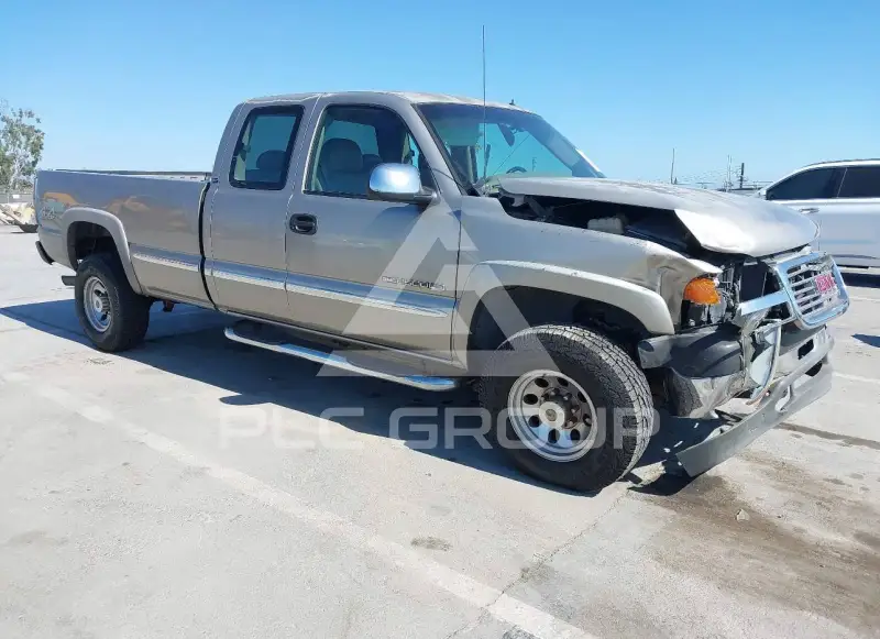 2001 GMC Sierra photo
