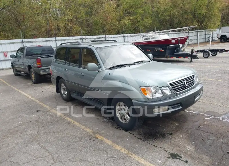 2001 Lexus LX470 photo