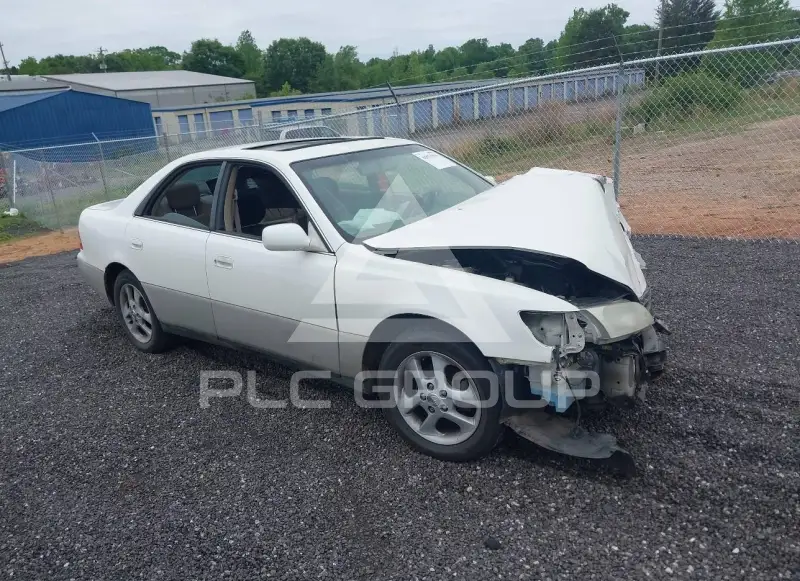 2001 Lexus ES300 фото