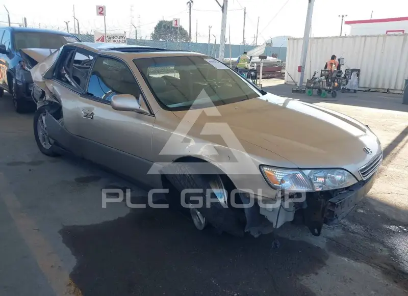 2001 Lexus ES300 photo