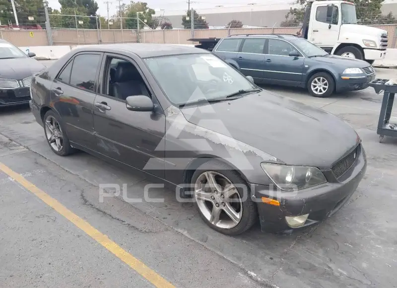 2001 Lexus IS300 photo