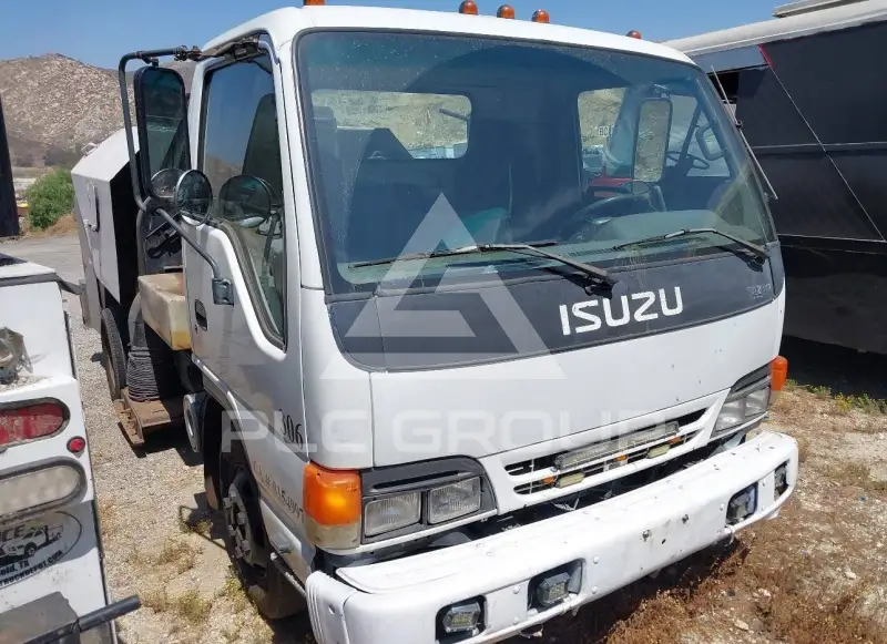 2001 Isuzu NPR photo