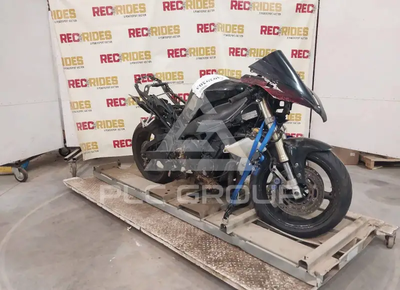 2001 Yamaha YZFR1 photo