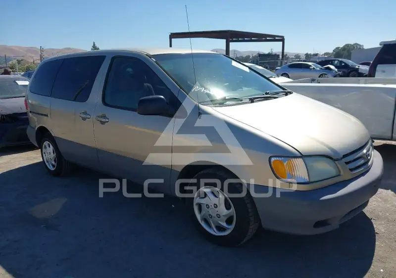 2001 Toyota SIENNA photo